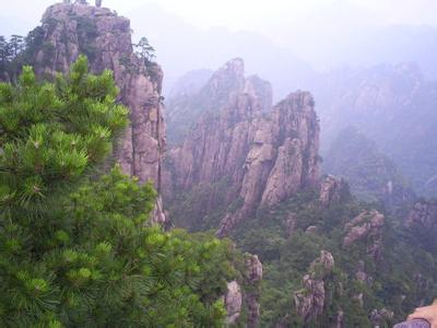 天都峰导游词 黄山天都峰导游词