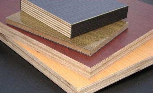 木工板和免漆板哪个好 免漆木工板和颗粒板相比哪个好