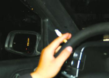 关于吸烟的警示语 关于开车吸烟的警示语