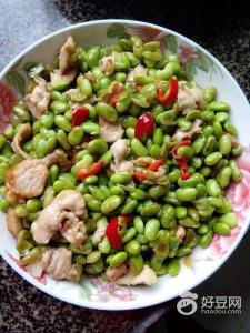 青豆炒虾仁的家常做法 青豆怎么做才好吃 青豆的家常好吃做法