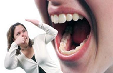 口臭的原因和治疗方法 口臭引起的原因及治疗方法