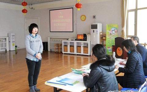 初中生面试幼师的舞蹈 初中生考幼师面试自我介绍