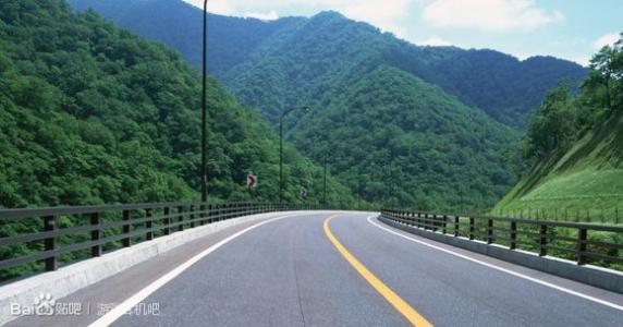 适合公路旅行的歌曲 公路旅行时应该听的歌