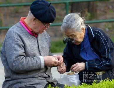 感人的爱情段子 关于爱情的感人经典段子