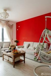 客厅墙面什么颜色好看 红色客厅装修墙面装修哪种材料好看又环保?
