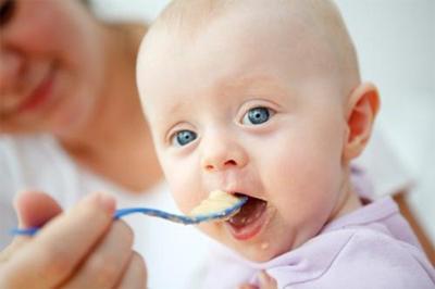 五个月宝宝可以吃什么 五个月宝宝可以吃什么 五个月宝宝可以吃的食物