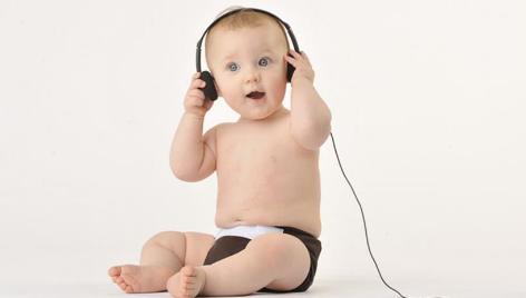 好听的婴儿的笑声 刚出生的婴儿听的好听的歌曲