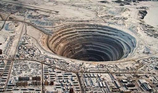 世界上最强的钻石公司 世界上最大钻石坑