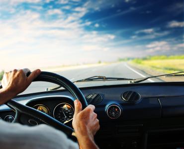 适合路上开车听的歌曲 适合开车的时候听的歌 60首最适合开车路上听的歌曲