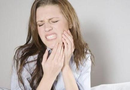 牙龈肿痛治疗方法 孕妇牙龈肿痛治疗方法