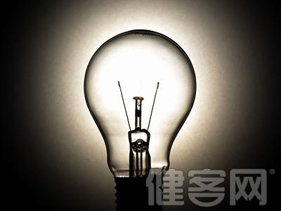 led灯对眼睛有伤害吗 led灯对眼睛有伤害吗?使用led灯要注意什么?