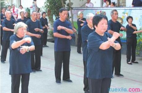 中老年人应该如何练习健身操