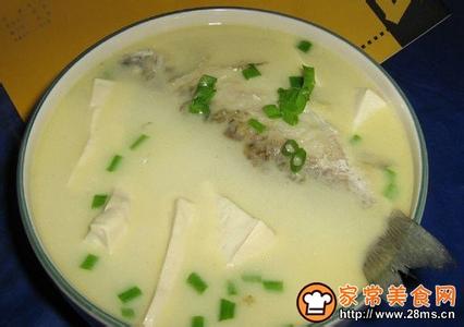 鲫鱼豆腐汤的家常做法 家常鲫鱼豆腐汤要怎么做，鲫鱼豆腐汤的家常做法