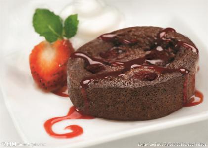 熔岩巧克力蛋糕的做法 熔岩巧克力蛋糕要怎么做，熔岩巧克力蛋糕的做法步骤