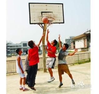 打篮球实用技巧 实用篮球技能 打篮球的技能