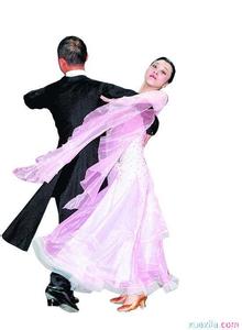 交谊舞与国标舞的区别 交谊舞国标舞教学