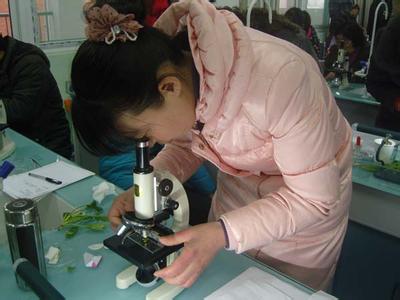 初中生物实验显微镜 如何正确使用显微镜的初中生物实验