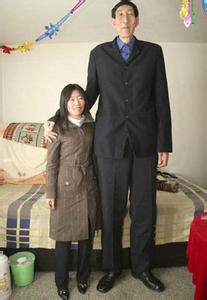 世界上最高的人5米 世界上最高的人