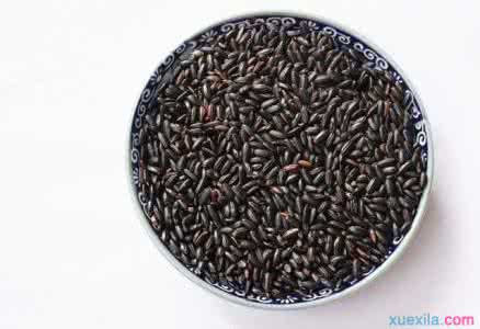 黑米粥的做法和功效 黑米的好吃做法及功效