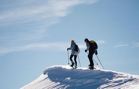 如何选购登山杖 登山用品如何选购