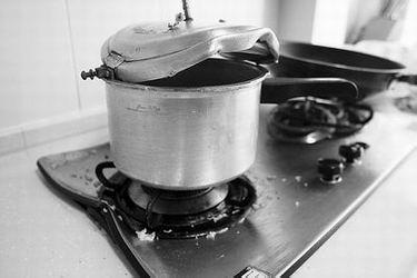 高压锅煮饭多少时间 高压锅煮饭怎么操作?高压锅的价格是多少？