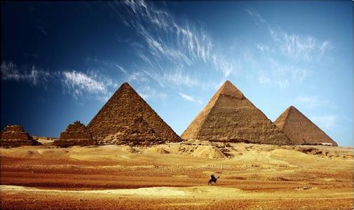 埃及金字塔的阅读题 埃及的金字塔阅读答案