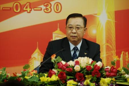 五四表彰大会讲话 企业表彰大会董事长讲话