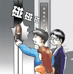 电梯事故 电梯事故频出 买房时你会留意小区电梯安全吗？