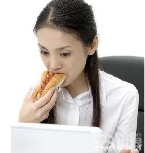 活血化瘀常吃10种食物 白领女性要常吃哪些食物 白领女性要常吃的食物
