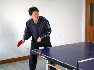 怎样打乒乓球初学视频 乒乓球容易犯的错误【初学篇】