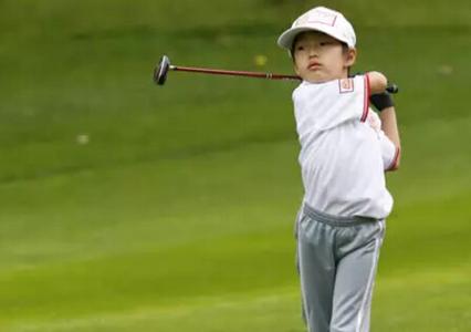 打高尔夫技巧 教孩子打高尔夫的技巧