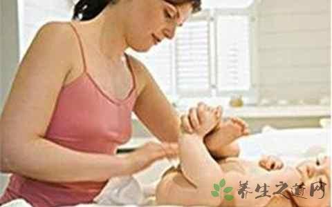 小孩腹泻发烧怎么办 2岁小孩发烧腹泻怎么办
