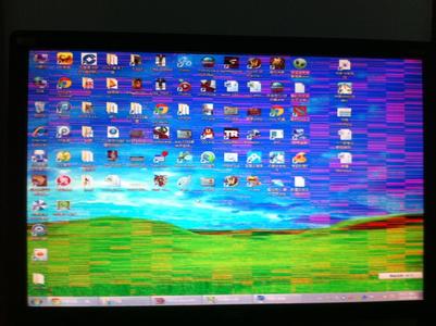 显示器花屏是什么原因 电脑显示器突然花屏是什么原因