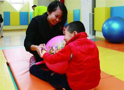 自闭学生的教育 自闭学生教育随笔