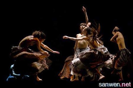 现代舞基本动作 现代舞的基本特点和动作特征