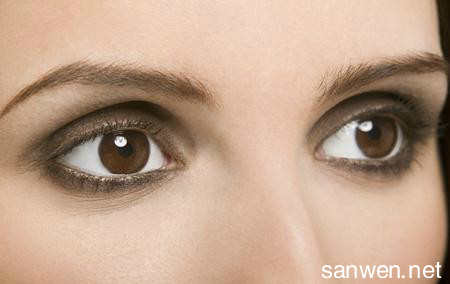 治疗黑眼圈方法 什么方法治黑眼圈好