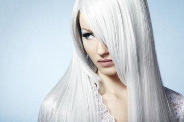 发际线过早出现白发 如何预防女人过早长白发