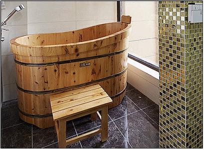 木质浴缸 浴缸木质好还是陶瓷好,浴缸的清洗法?