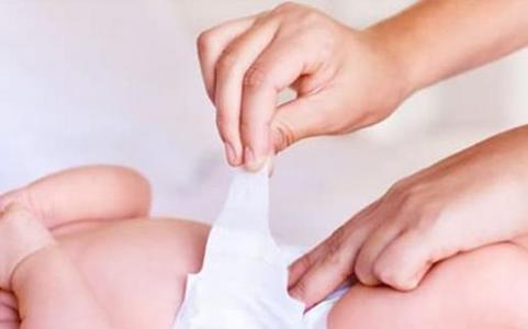 家装步骤及注意事项 给宝宝换尿布的注意事项 宝宝换尿布的步骤