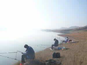 江河钓鱼技巧 冬季有哪些江河钓鱼技巧