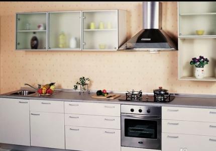 厨房橱柜设计注意事项 厨房橱柜门用什么材料好，装修时需要注意什么？
