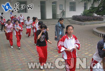 学校学生消防演习方案范文 关于学校消防安全演习计划范文