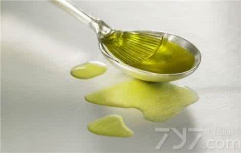 甘油和橄榄油的区别 橄榄油和甘油哪个好呢