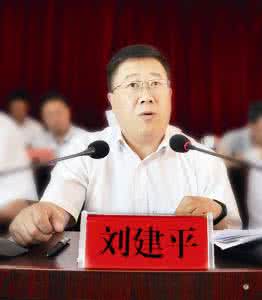 县委书记讲话稿 县委书记经济会议讲话稿