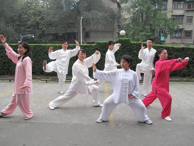 自学太极拳的方法 太极拳和太极操的区别