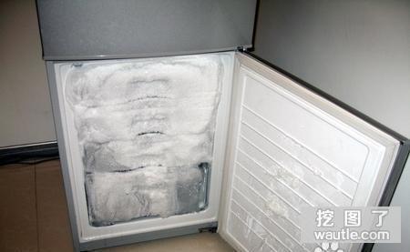 无霜冰箱冷藏室结冰 冰箱有霜的好还是无霜的好？冰箱冷藏室结冰了怎么办？