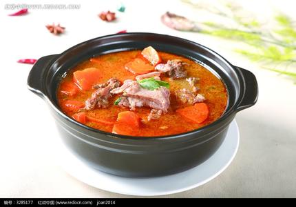 红萝卜炖羊肉 红萝卜炖羊肉汤怎么做好吃，红萝卜炖羊肉汤的做法