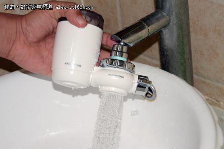 水龙头净水器滤芯清洗 水龙头净水器怎么样？如何清洗水龙头净水器滤芯？