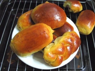 南瓜面包的做法烤箱 怎么用烤箱做南瓜面包_南瓜面包的做法【烤箱】