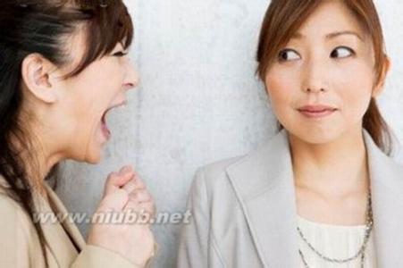 口臭是什么原因造成的 造成口臭的原因 口臭是什么原因造成的 如何治疗口臭